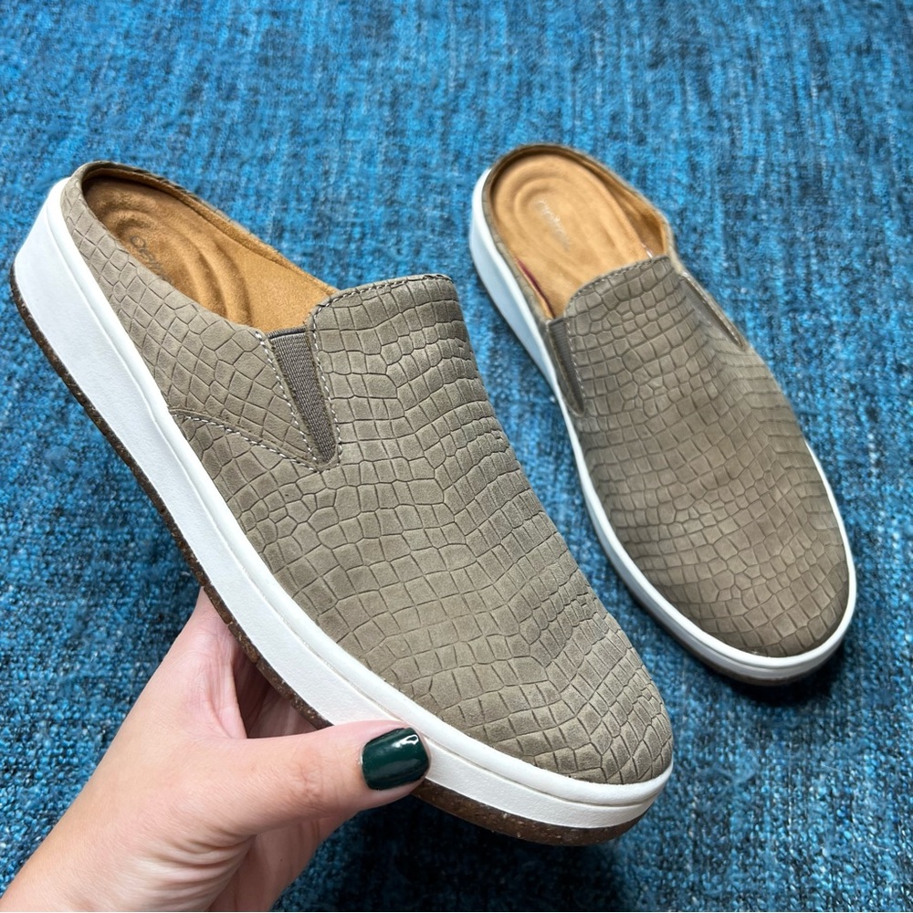 Aetrex Sasha Croc Embossed Leather Slip On Mules Comfort Shoes Light Brown 7.5-8